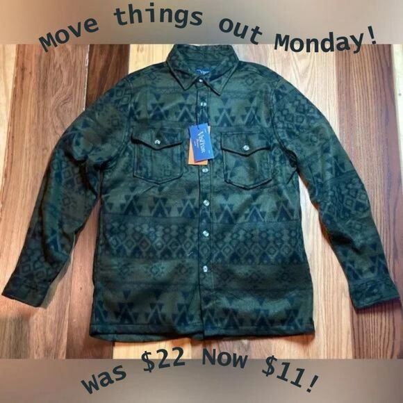 Other - NWT Visitor Premium Button Up Shirt, Size M